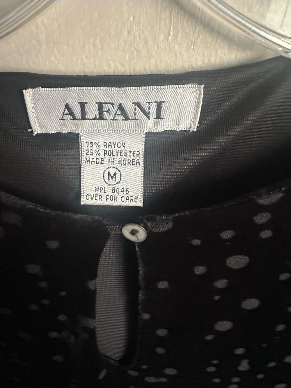 Alfani Black Velvet Dot Keyhole Long Sleeve Top Size M - Picture 3 of 3